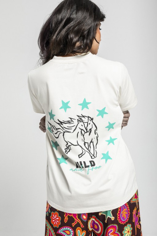 CAMISETA " WILD AND FREE"